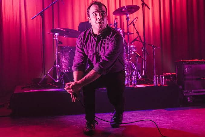 Watch Future Islands debut new song 'Haunted' live in Sheffield • News • DIY Magazine