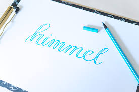Brushlettering lerne effektiv und kinderleicht alle buchstaben nach bewährten lernmethoden und erfahre all das insiderwissen über materialien. Handlettering Lernen Schritt Fur Schritt Mit Vorlagen Zum Erfolg