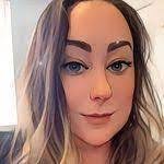 Tamara Hayter's Instagram, Twitter & Facebook