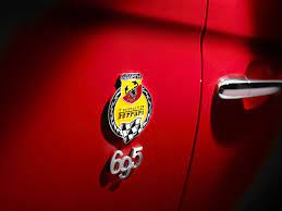 Fiat Drops Abarth 695 Tributo Ferrari Detail Photos Fiat Ferrari Fiat 500