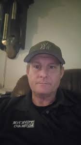 Alex Victor Bravo (@gunnyvb)