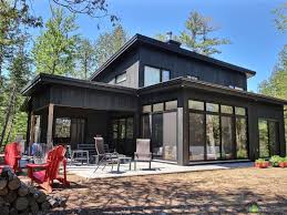Cote Boreal Maisons A Sainte Marguerite Du Lac Masson Small House Design Plans Cottage Design House Exterior