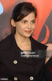 47 Hable Con Ella Stock Photos, High-Res Pictures, and Images