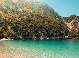 Les villes comme la chanée, réthymnon ou agia nicolaos attirent tant pour un séjour en bord de plage que pour visiter leur patrimoine. L Eubee Vacances A Grece Centrale Discover Greece
