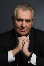 V rozhovoru také uvedl, že je připraven vyznamenat vládního zmocněnce pro it a digitalizaci vladimíra dzurillu. Sepjate Ruce Zeman Zverejnil Oficialni Portret Podivejte Se Lide Lidovky Cz