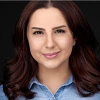 Lynne Pratt's Instagram, Twitter & Facebook