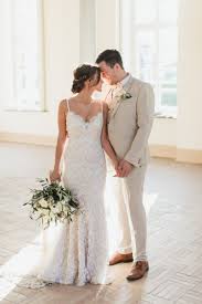 Du hast dich mit deinen freundinnen. Braut Brautkleid Hochzeitskleid Fotografie Brautpaar Hochzeitsfotos Hochzeitsinpiration Luftundliebe Hochzeitskleid Spitze Tuscan Wedding Kleid Hochzeit