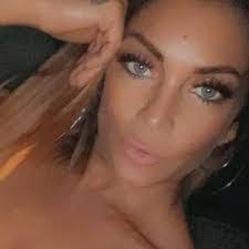 Sonia Woodward's Instagram, Twitter & Facebook