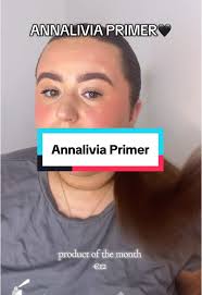 Annalivia Makeup