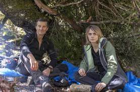 Le légendaire aventurier bear grylls embarque huit célébrités dans une nouvelle aventure démesurée au coeur des forêts tropicales les plus impitoyables. Bear Grylls Revient Dans Une Nouvelle Serie Avec Un Max De Stars