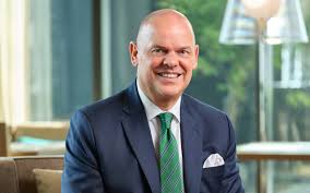 Carlton City Hotel Singapore names Douglas Glen GM