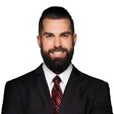 Chris Tosti's Instagram, Twitter & Facebook