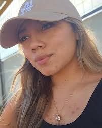 Daphne Alvarez (@dalvangie_) • Instagram photos and videos