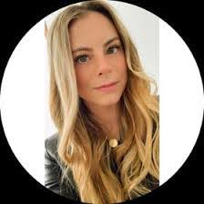 Kayla Lloyd's Instagram, Twitter & Facebook