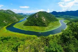 Limita por el norte con bosnia y herzegovina y serbia; Ø§Ù„Ø³ÙŠØ§Ø­Ø© ÙˆØ§Ù„Ù‡Ø¬Ø±Ø© Ø¯ÙˆÙ„Ø© Ø§Ù„Ø¬Ø¨Ù„ Ø§Ù„Ø§Ø³ÙˆØ¯ Montenegro Facebook