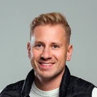 Daniel Tomaszewski's Instagram, Twitter & Facebook