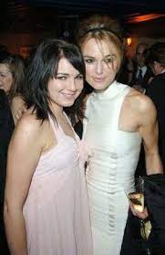 Keira And That Young Lady From In My Father S Den Emily Barclay Young Fathers Fashion Keira Knightly