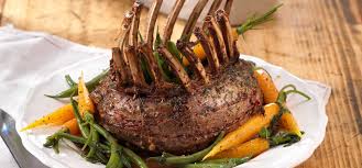 Lammkrone Mit Erdapfelauflauf Ein Rezept Aus Dem Servus Magazin Rezept Lebensmittel Essen Rezepte Essen