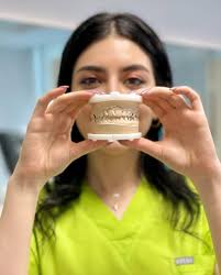 Dra. Silvia Miller Dentista