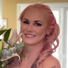 Revy 🏳️‍⚧️ :verified:: "Where's all the trans people o…"