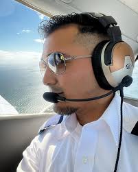 Lightspeed creates products to protect and save lives. The Lightspeed Delta  Zulu® ANR headset is built for pilots who understand the importance of  comfort, safety, and control. It includes our best ANR