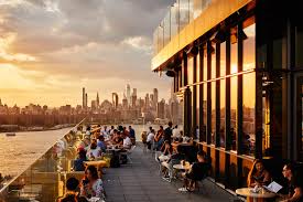 Monarch rooftop, located in the midtown south area, is a luxurious and trendy bar that'll make all your party dreams come true. Nyc S 29 Best Rooftop Bars Where You Ll Enjoy Drinks All Summer