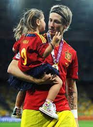 De landen hebben tot op heden twaalf keer tegen elkaar gespeeld. Fernando Torres Mannen