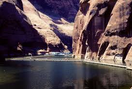 This is almost exactly halfway between page and bullfrog, making this a great trip from either marina. Lake Powell And Rainbow Bridge Utah Warm Thoughts On A Cold Day Mvschulze