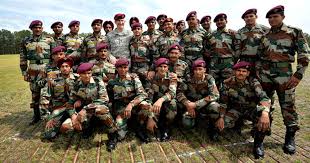She got a reply and treasures the letter till date. Pakistan Army Hairstyle Tautan P