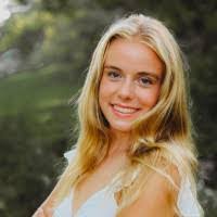 Brooke Sizemore's Instagram, Twitter & Facebook