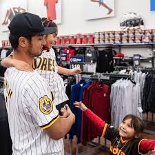 Time for toys and time for cheer 🎁 Holiday Giving continued this morning  with a shopping spree for students from Cesar Chavez Elementary School!