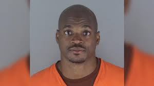 High school quarterback born with one hand proves football is a game of  heart