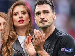Mats wife, cathy fischer, was named as germany's wag of the year for 2013. Cathy Hummels Uber Em Aus Von Mats So Muss Eine Frau Reagieren Derwesten De