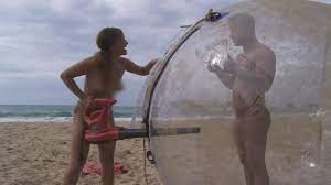 Dating Naked' Season 1 Spoilers: New VH1 Reality Show Gets Wet And Wild  During Series Premiere [RECAP]