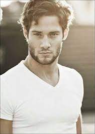 Modell Herren Frisuren Von Mittlerer Lange Welliges Haar Manner Frisuren Frauen Frisuren Frisurentrends Frisurenflechten Frisurenkurz Frisurideen Haare Manner Haar Frisuren Manner Frisur Wenig Haare