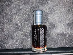 Jenis garis menurut tebalnya ada dua. Breaking News Jenis Jenis Ambergris Jenis Tekstur Harga Ambergris Muntahan Ikan Paus Manfaatmewah Grade A Of Agarwood Or Oud For