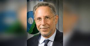 Alan Hecht's Instagram, Twitter & Facebook