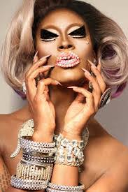 Queen Shea's Instagram, Twitter & Facebook