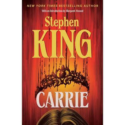 Carrie - by Stephen King (Paperback)