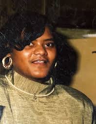 Lynette Murray's Instagram, Twitter & Facebook