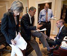 Since speechwriters work in lots of different fields and may work as part of a team, for a government office, a talent agency, or even freelance, it is difficult to pin down a specific salary and income for speechwriters. Speechwriter Wikipedia