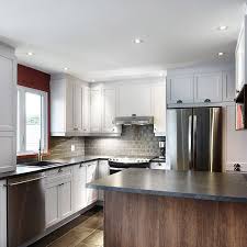 Cuisine Style Contemporain Avec Porte Shaker En Melamine Kitchen Remodel Home Remodeling Kitchen Cupboards