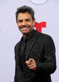Eugenio derbez is a mexican actor, writer, director and producer. Eugenio Derbez Use Las Redes Sociales Para Ayudar Y Luego Lo Politizaron Hola News