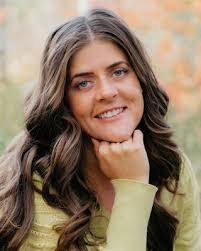 Shellie Sanchez's Instagram, Twitter & Facebook