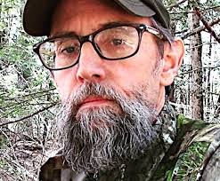 Dangerous stairs with no handrail