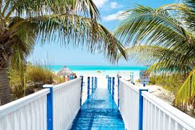 Cuba, officially the republic of cuba, is a country comprising the island of cuba, as well as isla de la juventud and several minor archipel. Yahting Na Kube Samye Krasivye Mesta Dlya Navigacii Click Boat