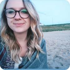 Melissa Mcnab's Instagram, Twitter & Facebook