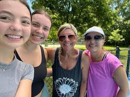 Kay Mcneely's Instagram, Twitter & Facebook