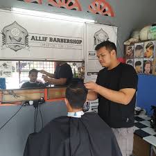 ALLIF BARBER