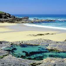 Treyarnon Rock Pool Treyarnon Bay Beach Padstow Cornwall Woman Home In 2020 Uk Beaches Cornwall Beaches British Beaches